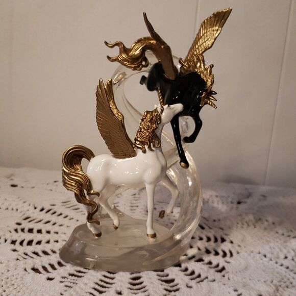 Hamilton Collection "Love Flows Everlasting" from Wings of Love Collection - Picture 1 of 6